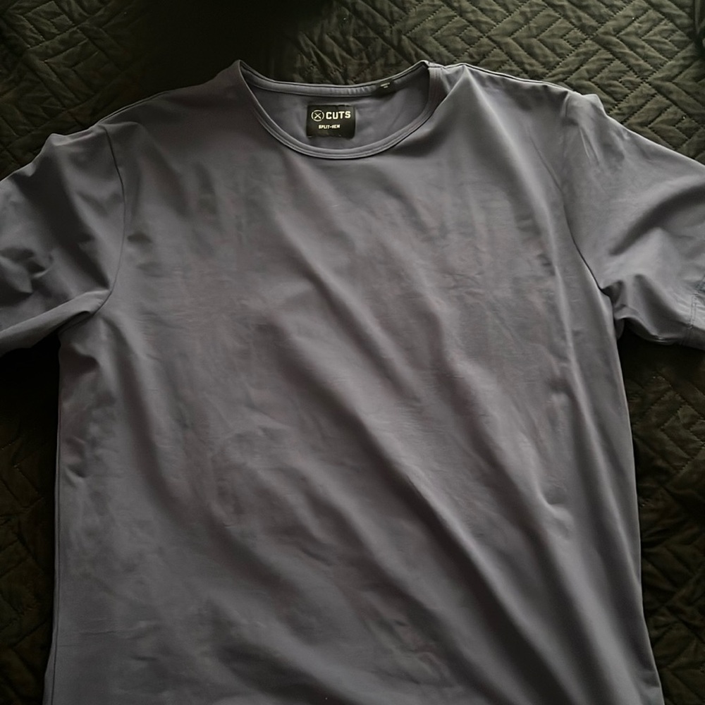 Cuts t-shirt